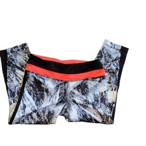 ACTIVE LIFE L multi color print athletic leggings size small